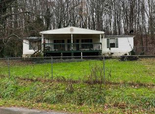 319 Timberwood Rd NW, White, GA 30184