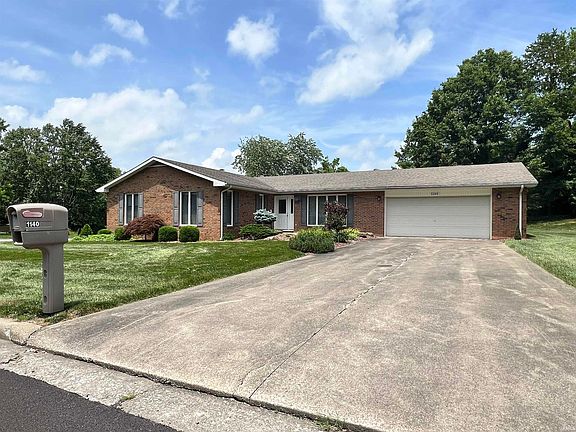 2nd image of 1140 Carlisle Dr