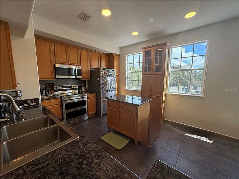 1425 Chatfield Pl — Photo 15