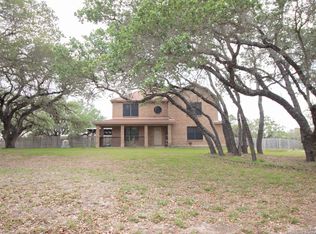 797 Killarney Rd, Floresville, TX 78114