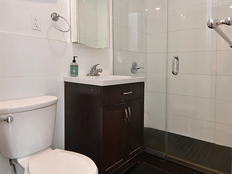 87 Attorney St #5D — Photo 9