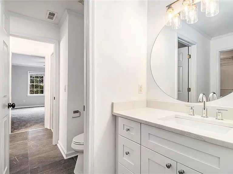 960 Landmark Dr — Photo 29