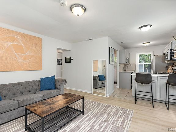 3rd image of 618 Kensington Ave