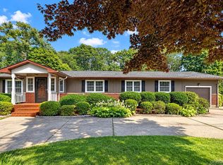 41 Linden Ln, Shirley, NY 11967