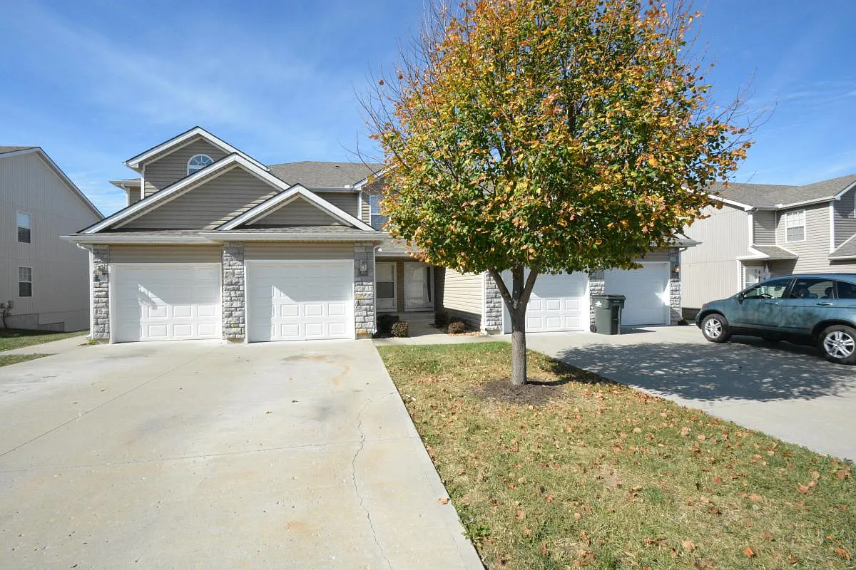 2 bed, 2.5 bath, 1250 sqft, $1,450 — Photo 1