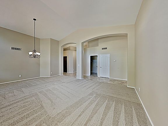 3rd image of 1124 W Vera Ln