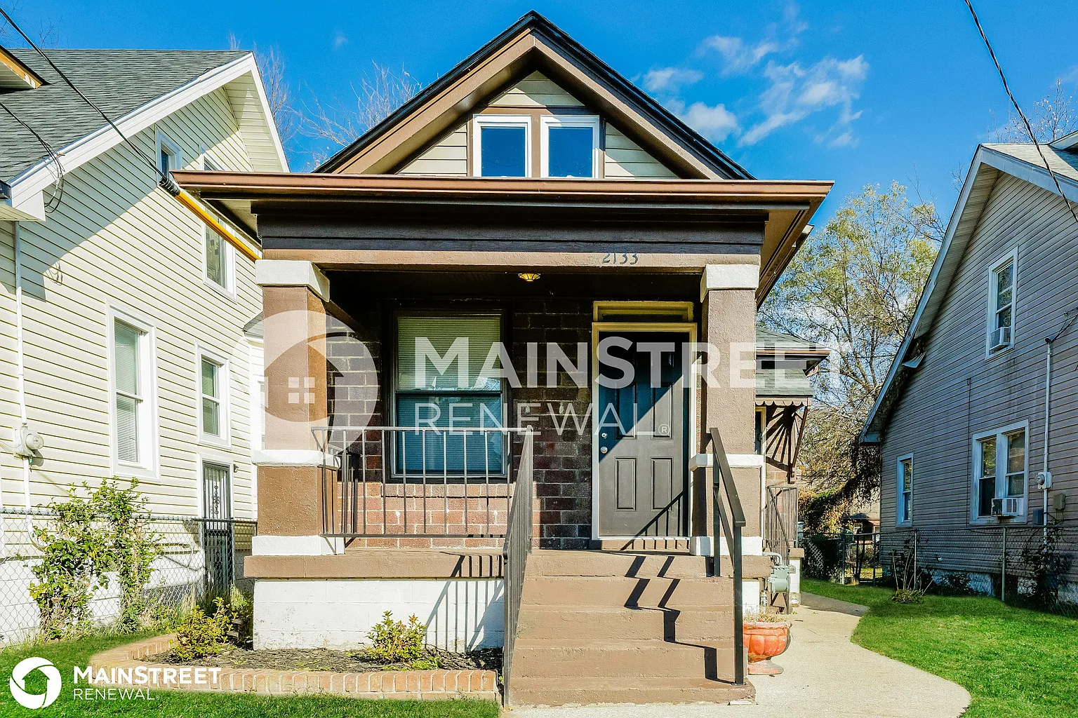2133 W Lee St photo 1