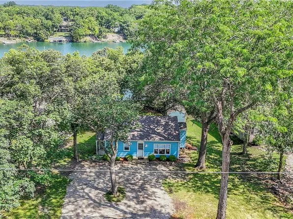 254 Rose Marie Dr, Linn Valley, KS 66040