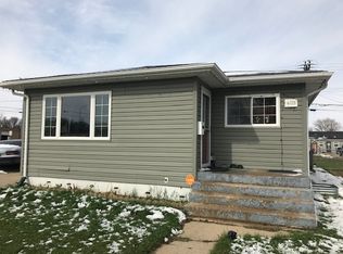 409 17th St NW, Minot, ND 58703