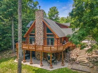 E9396 Church Rd, New London, WI 54961