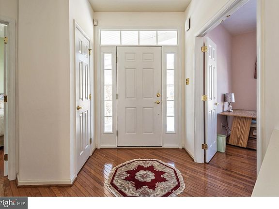 3rd image of 2202 Potters Mill Cir