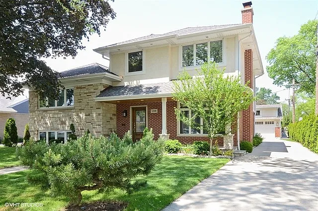 1208 Glenlake Ave photo 1