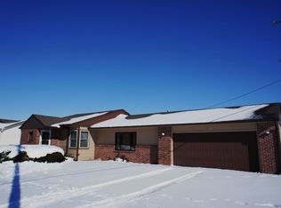 150 N Harrison St, Hallam, NE 68368