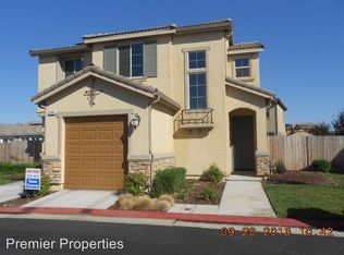 3344 Crevasse Ln, Clovis, CA 93619