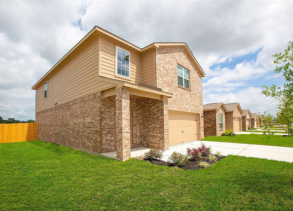 1st image of 15215 Crescent Brookfield Dr