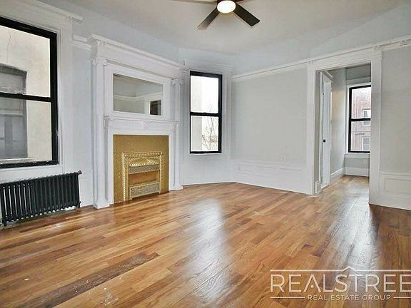 5th image of 1391 Dean St APT 2W