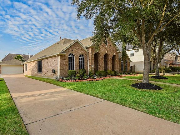 2nd image of 23910 Gentle Moss Ln