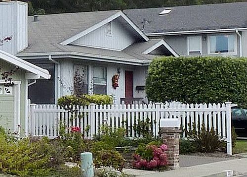 1st image of 305 Roosevelt Blvd