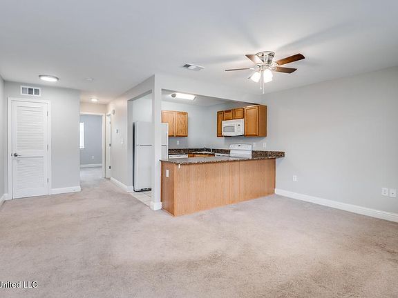 4th image of 1664 Beach Blvd #78
