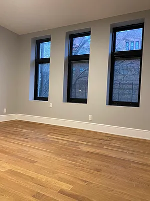 Rented by EXR | media 17