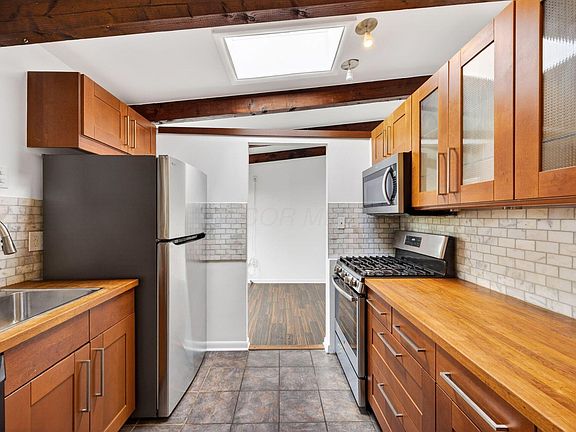 3rd image of 2459 Edgevale Rd