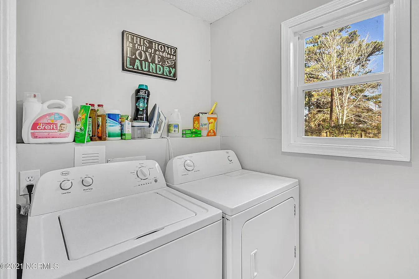 3 bed, 1260 sqft, $1,700 — Photo 3