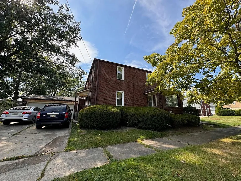 453 E Kline St — Photo 24