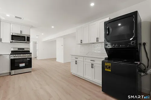 64 Soundview Ave Photo 1