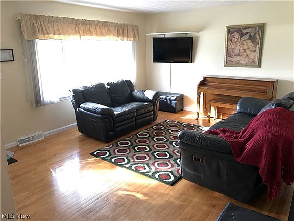 2nd image of 3663 High Meadow Dr