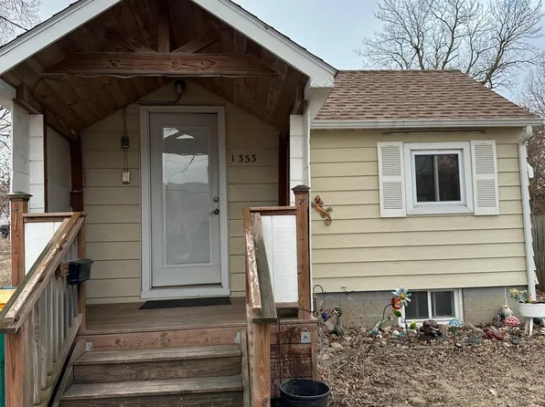 1333 Margaretha Ave, Albert Lea, MN 56007