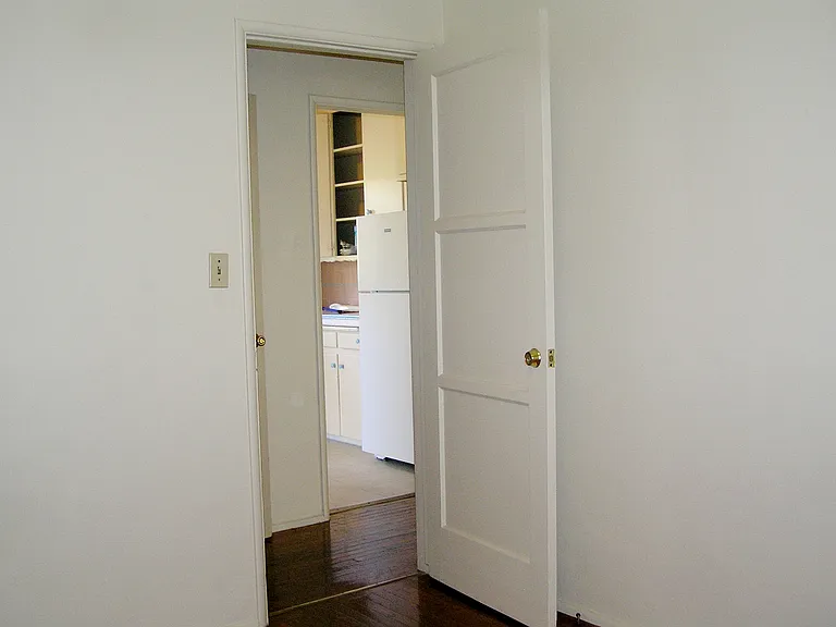 2563 Nina St — Photo 5