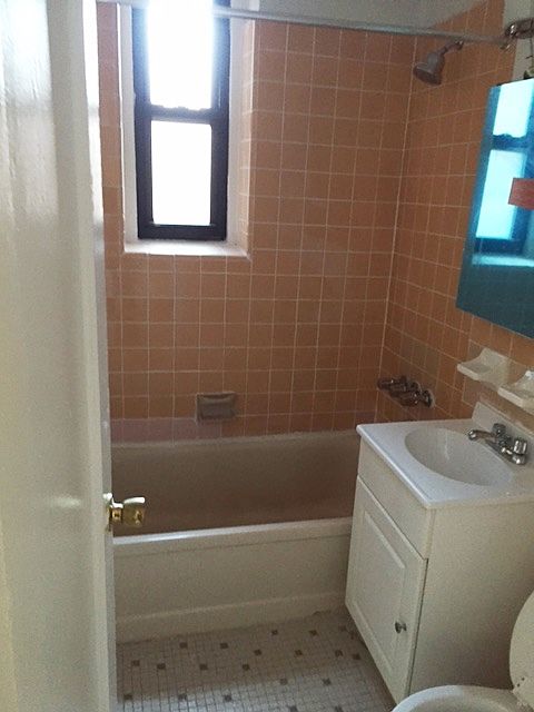 2nd image of 170 Hawthorne St APT 4L
