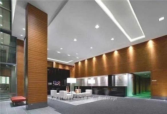 Solaris 2 at Metrogate — Photo 3