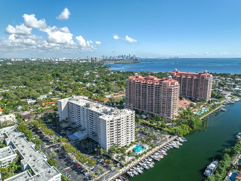 1st image of 90 Edgewater Dr APT 1216