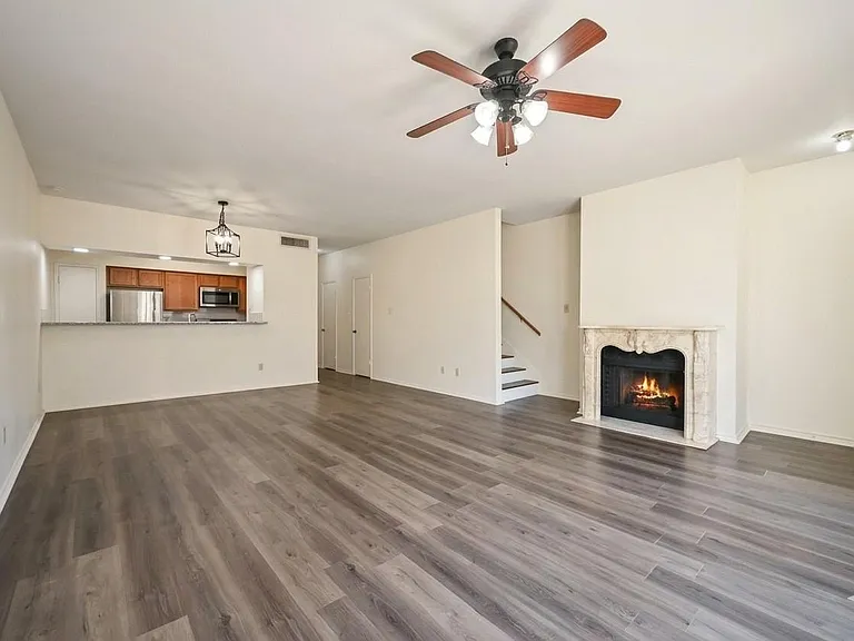 338 Wilcrest Dr #338 — Photo 1