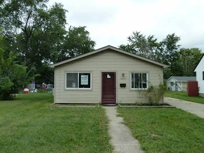 12827 Sarsfield Ave photo 1