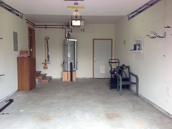 2nd image of 1401 N Grubstake Dr