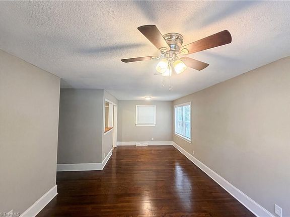 3rd image of 1428 Futrelle Dr