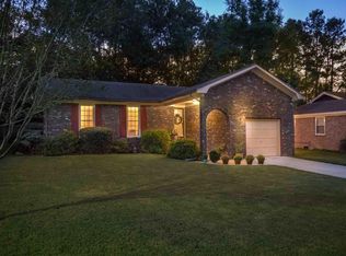 215 E Edgefield Dr, Summerville, SC 29483
