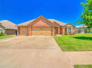 704 Drover Ln, Yukon, OK 73099
