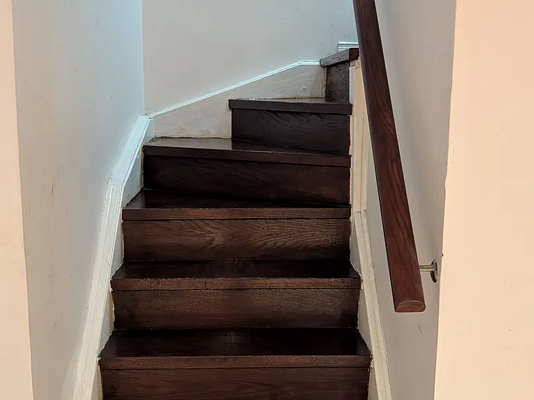 84 Apollo Rd #BASEMENT — Photo 12
