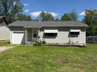 1120 N Fulbright Avenue, Springfield, MO 65802