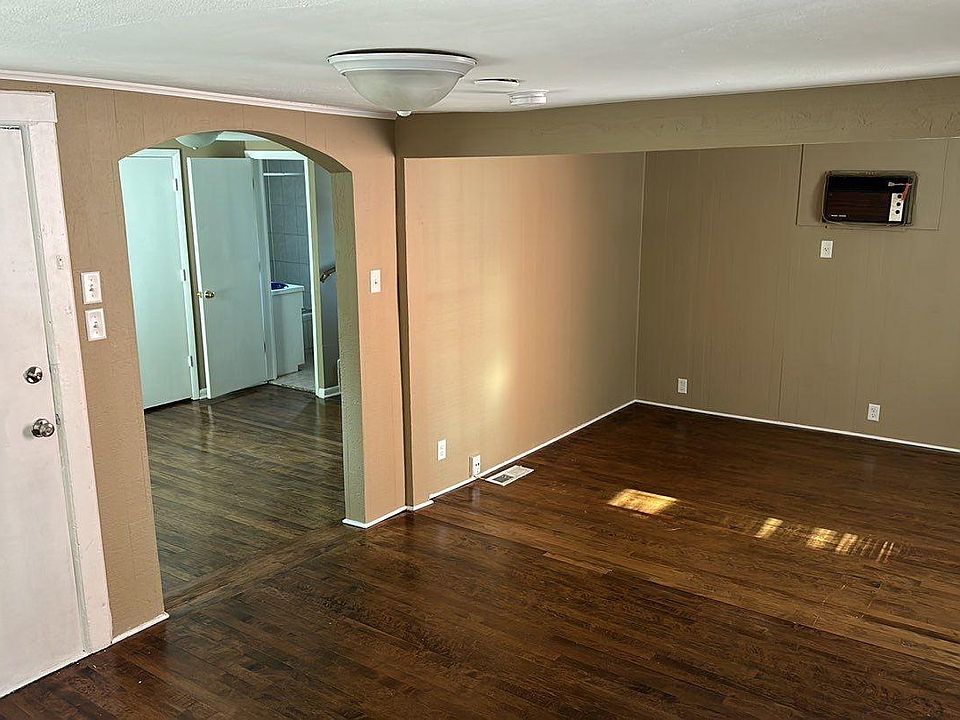 front room looking toward extra room