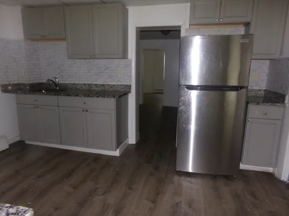716 Lawrence St, Lowell, MA 01852
