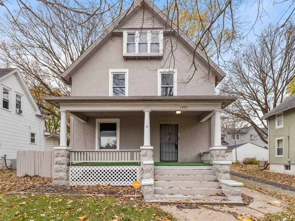 1327 Crosby St, Rockford, IL 61107