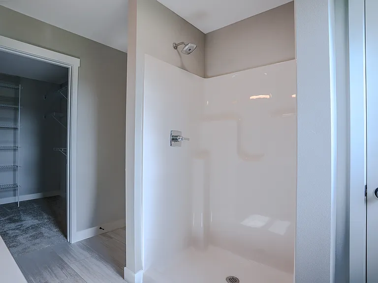 127 Kinsey St — Photo 17