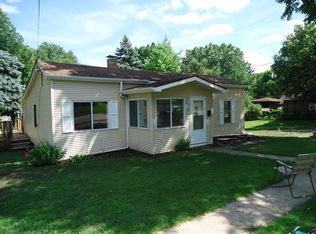 704 N 1st St, Chillicothe, IL 61523