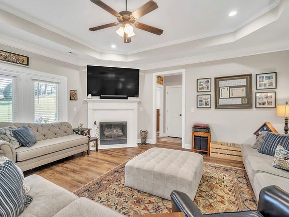 3rd image of 103 Spencer Ct
