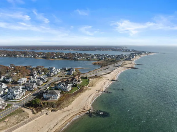 200 Grand Avenue, Falmouth, MA 02540
