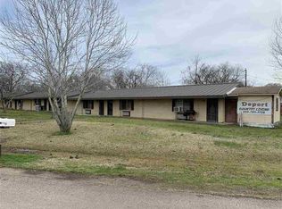 200 4th St, Deport, TX 75435